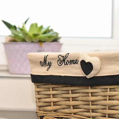 - Zur Post Guest house Achslach